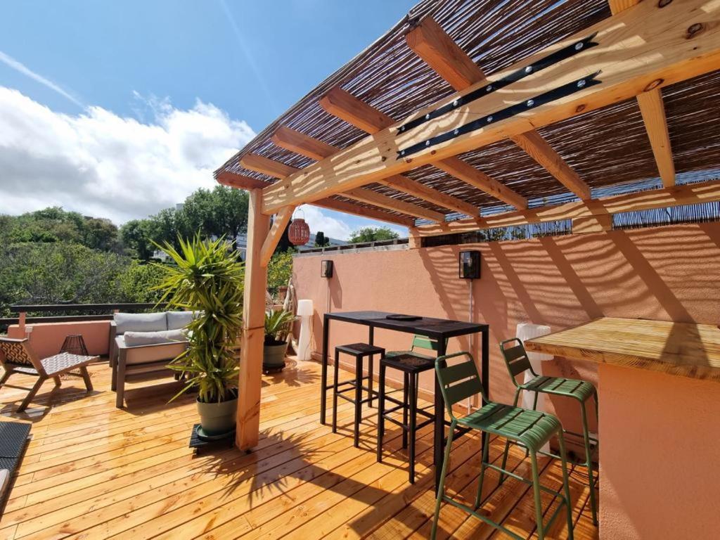 Superbe Appartement Avec Rooftop Prive Saint Tropez Bagian luar foto
